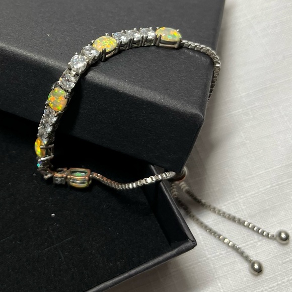 Silver tone Opal Tennis Bracelet. Unsure of the materials. Vintage. Beautiful - Picture 6 of 7